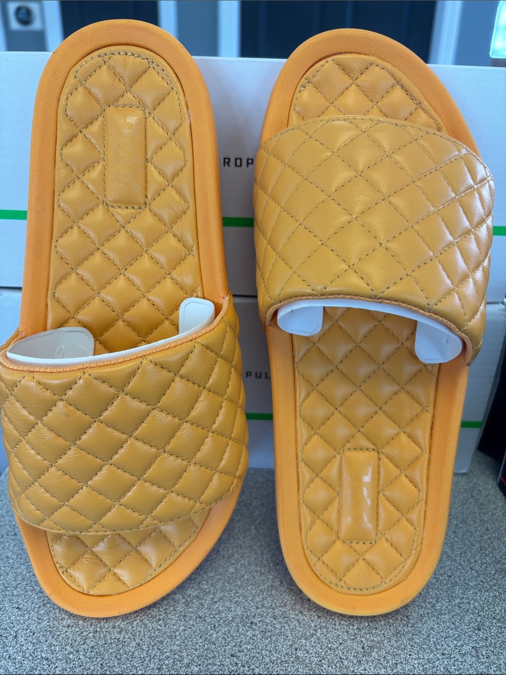 APL Women’s Lusso Slide in Mango